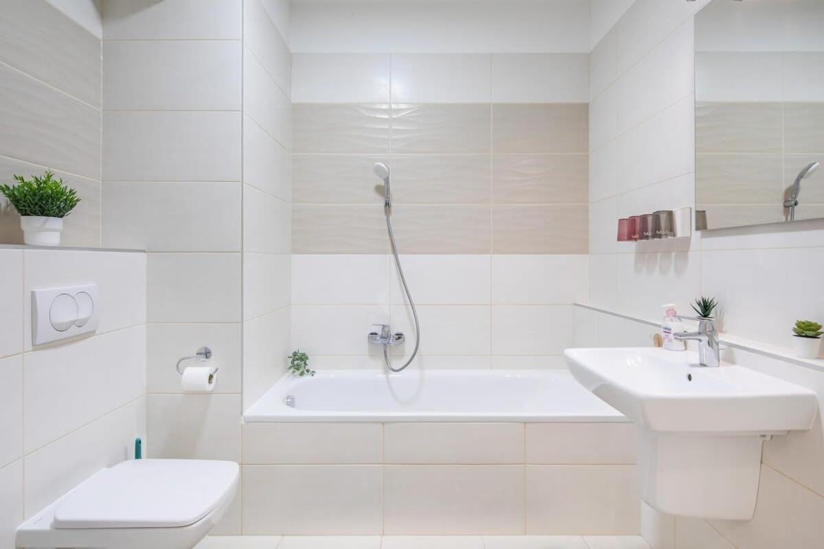 Central - New - Cozy Stay Будапеща Екстериор снимка