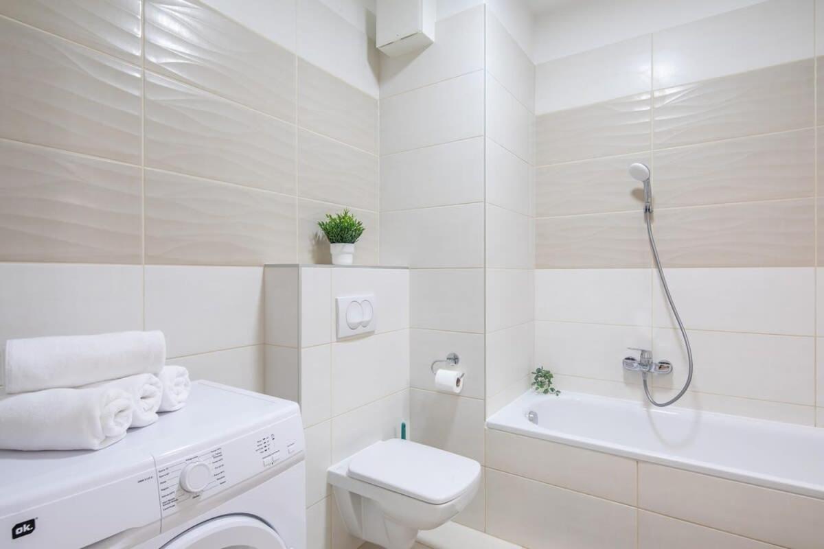 Central - New - Cozy Stay Будапеща Екстериор снимка