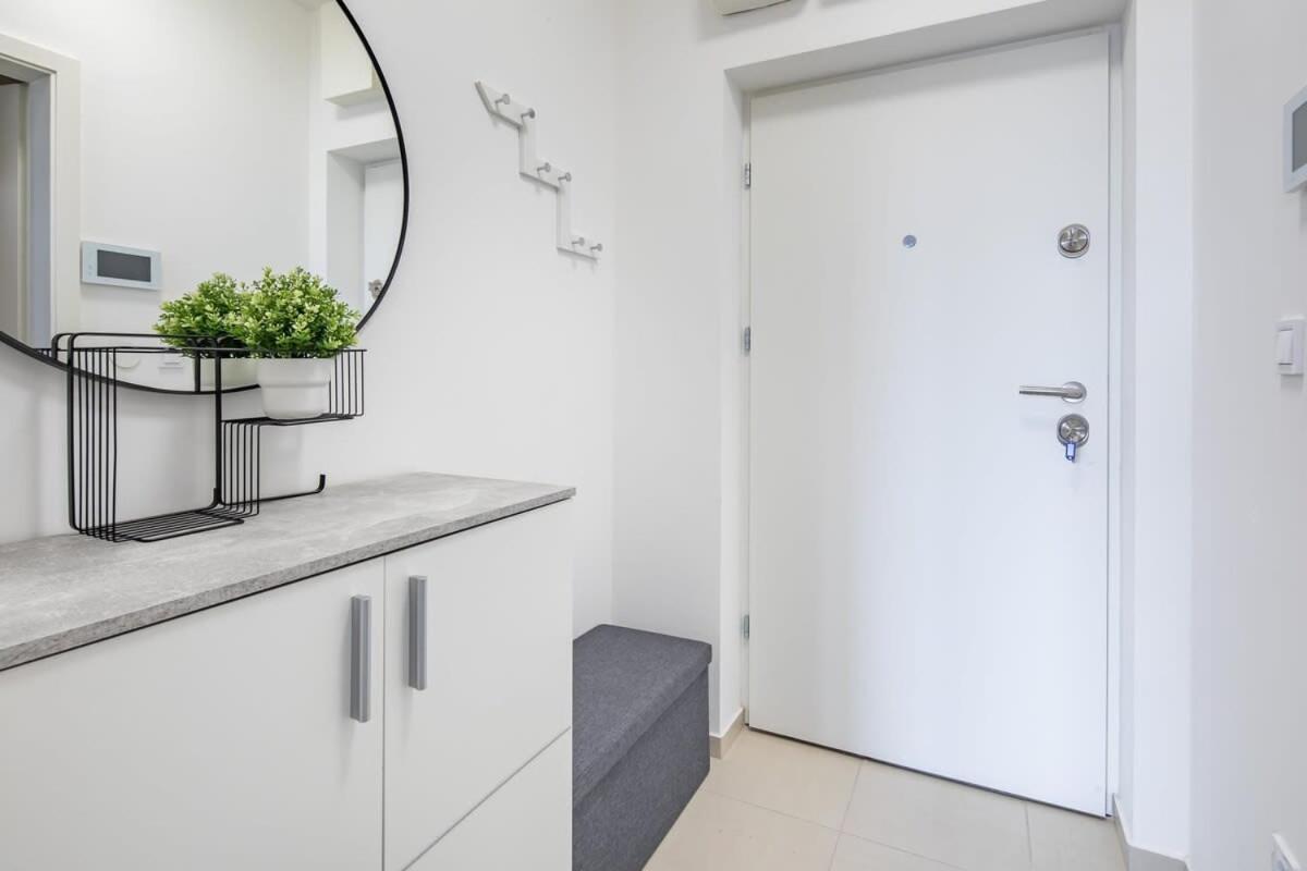 Central - New - Cozy Stay Будапеща Екстериор снимка